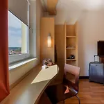 Ibis Stuttgart Airport Messe 호텔