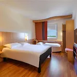 Ibis Stuttgart Airport Messe 호텔
