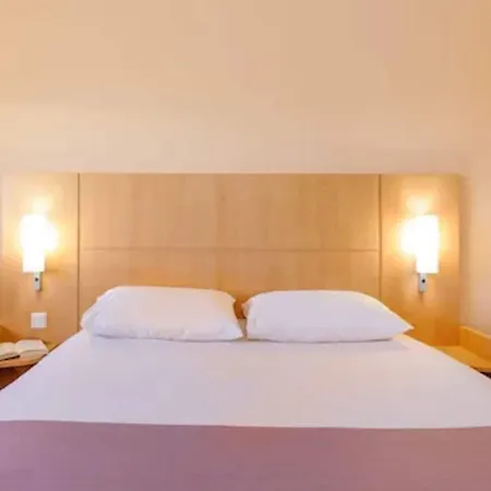 Ibis Stuttgart Airport Messe 2*