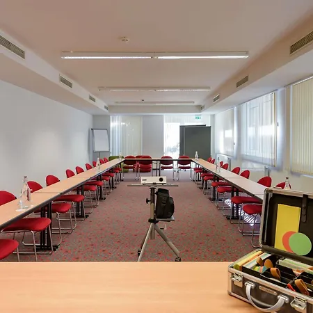 Hotel Ibis Stuttgart Airport Messe
