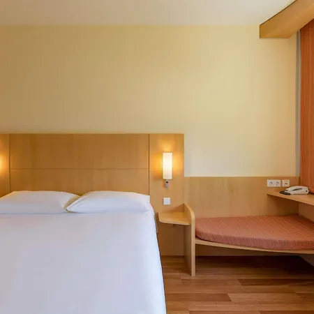 Ibis Stuttgart Airport Messe 2*