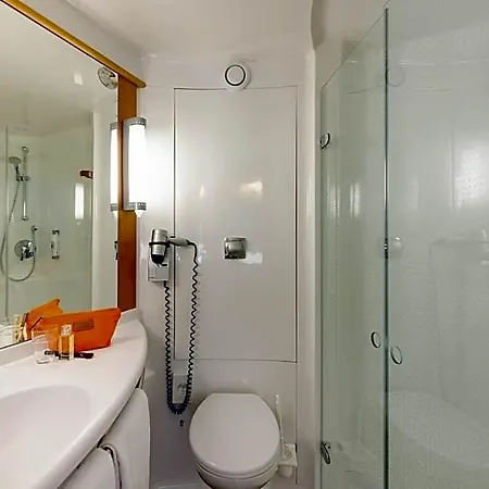 Ibis Stuttgart Airport Messe 2*