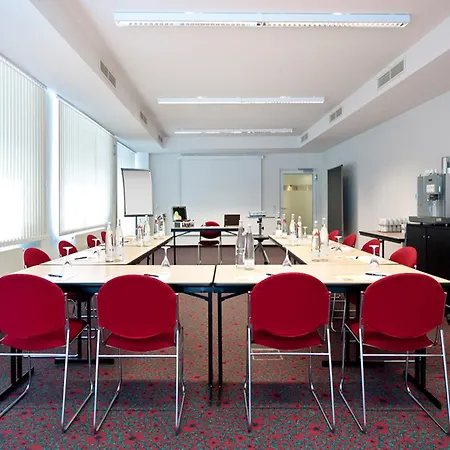 Ibis Stuttgart Airport Messe 2* لينفلدن اشتردين
