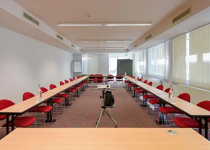 Hotel Ibis Stuttgart Airport Messe 2*