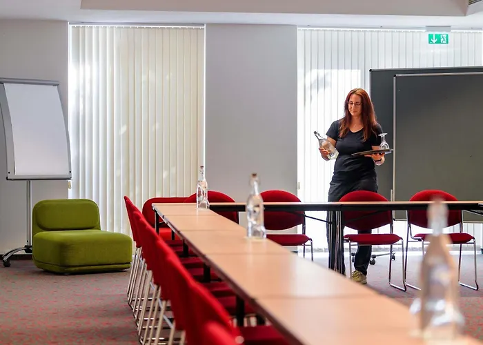 Ibis Stuttgart Airport Messe 2*